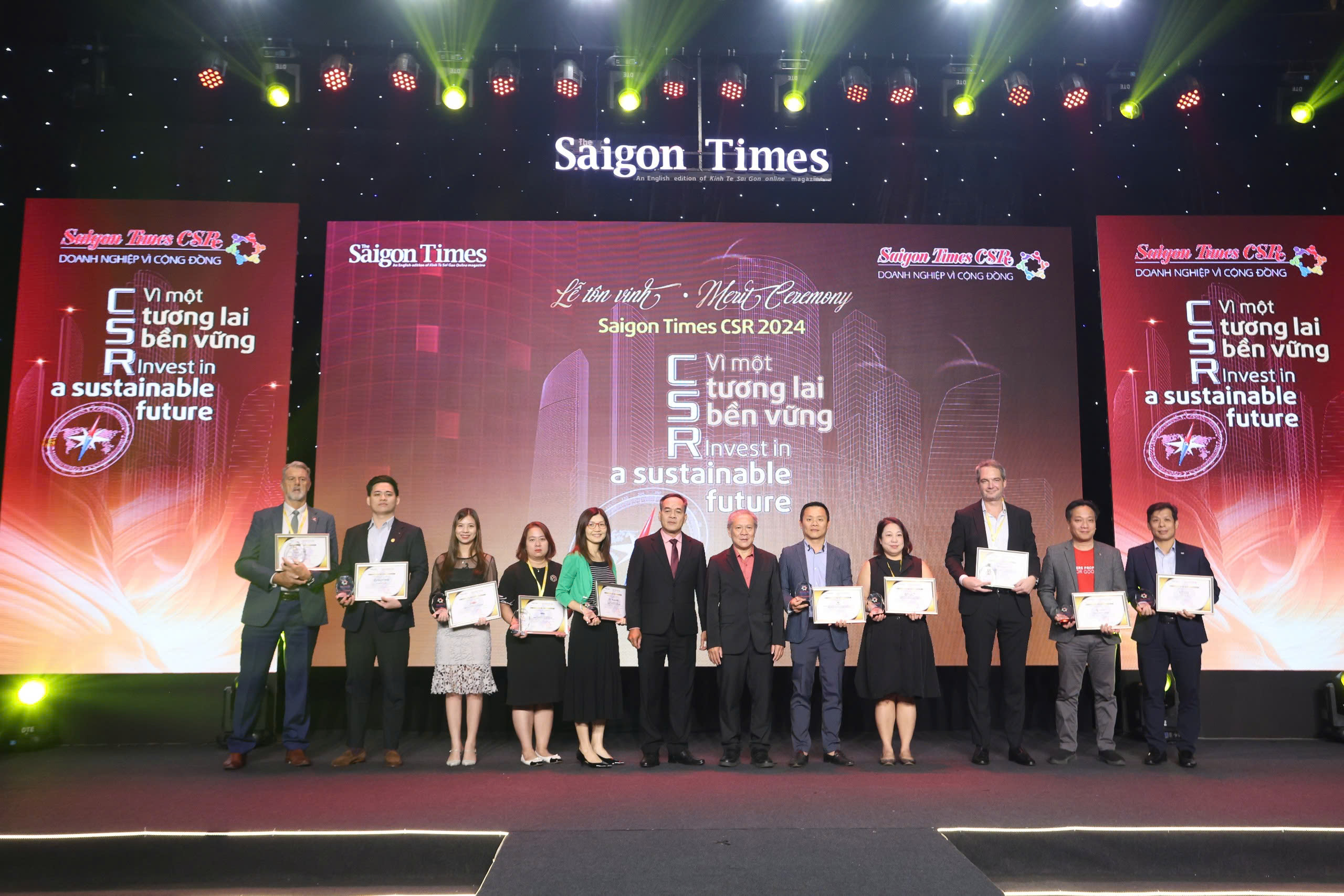 DUYTAN RECYCLING HAS BEEN HONORED THE SAIGONTIMES CSR AWARD FOR 3 CONSECUTIVE YEARS